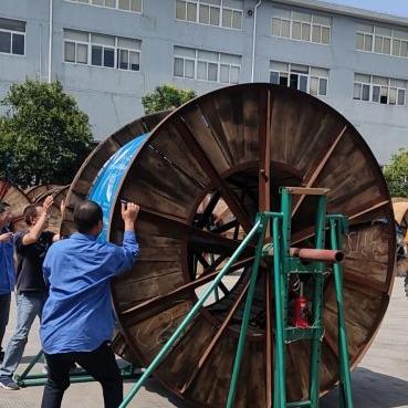 China Jack Support Cable Drum Heavy Load Hydraulic Type Cable Reel