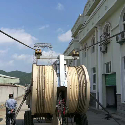 TRANSMISSION LINE HYDRAULIC TENSIONING STRINGING EQUIPMENT FOR OVERHEAD TRANS MISSION LINE CONSTRUCTION