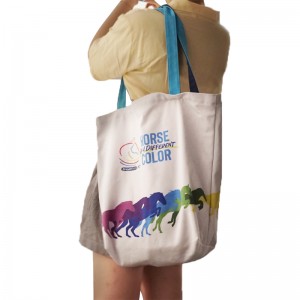 Durable and Fashionable Canvas Tote and Shoulder Bag