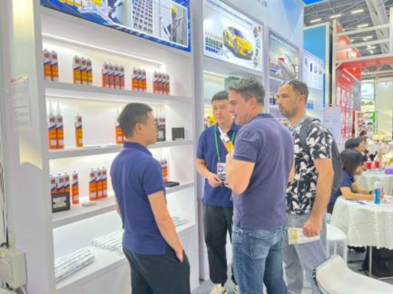 While the Canton Fair is in progress | Pustar appears with prefabricated construction adhesives