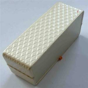 Reliable Supplier Pu Note Box Sticky - White Bright Pu Leather Tissue Box Wholesale – King Lion