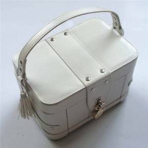 Elegant White Color Pu Jewelry Box