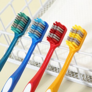 အရွယ်ရောက်ပြီးသူများအတွက် ခံတွင်းသန့်ရှင်းရေးအတွက် ကျစ်လစ်သော Tuft သွားတိုက်တံ