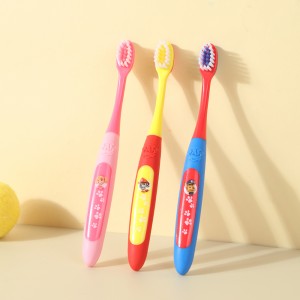 Tandenborstel voor kinderen met kleine kop en zuignap