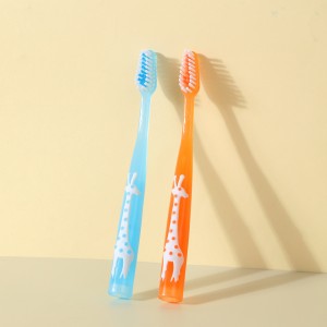 Goede kwaliteit China Nieuwe goede verkopende cartoon kindertandenborstel, een tandenborstelhandvat past in de vorm van de hand
