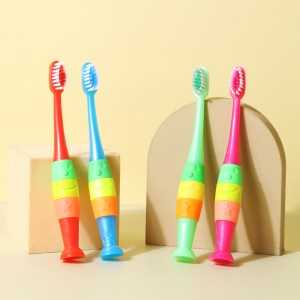 Szilikon nyelű csúszásmentes fogkefe gyerekeknek