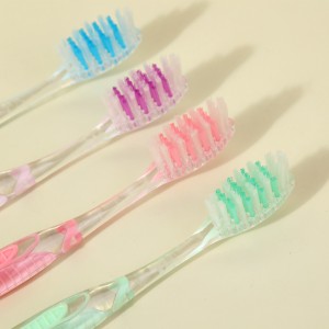Bagong Modelong Plastic Rubber Medium Bristle Super Market Hang Package Toothbrush