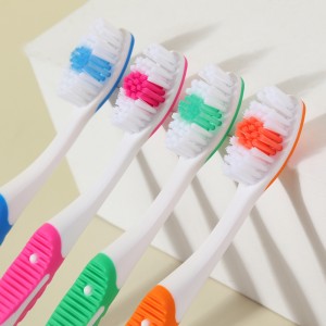 Producte de cura bucal per blanquejar raspall de dents