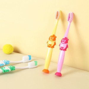 ခံတွင်းထိန်းသိမ်းမှုထုတ်ကုန် Silicone Handle Non-Slip Kids သွားတိုက်တံ