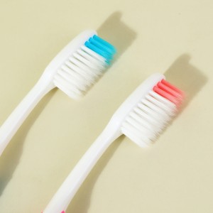 Soft Bristle Toothbrush Fading Color brishtle OEM Toothbrush