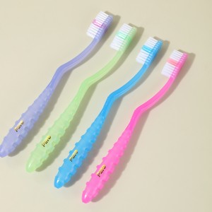 4 τμχ Οικογενειακή οδοντόβουρτσα Candy Color