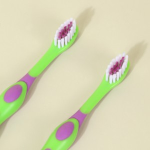 Čiščenje zobne ščetke Otroška zobna ščetka
