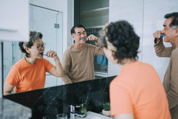 શા માટે આપણે આપણા દાંત સાફ કરીએ છીએ?