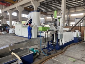 ML Model Single Screw Plastic Recycling Extruder with Cutter Compactor