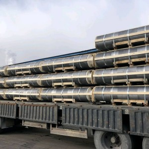 China Manufacturer UHP Graphite Electrode 700mm*2700mm Exporting