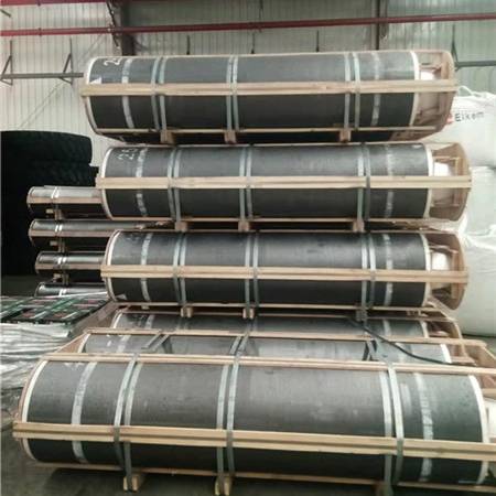 Factory Outlets Steel Industry Graphite Electrode - UHP Graphite Electrodes 650mm*2100mm with 3Tpi 4Tpi Nipples – Qifeng