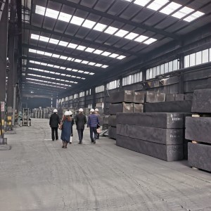 graphite blocks can be customized,Drawings or email attachments can provide >= 20 tons