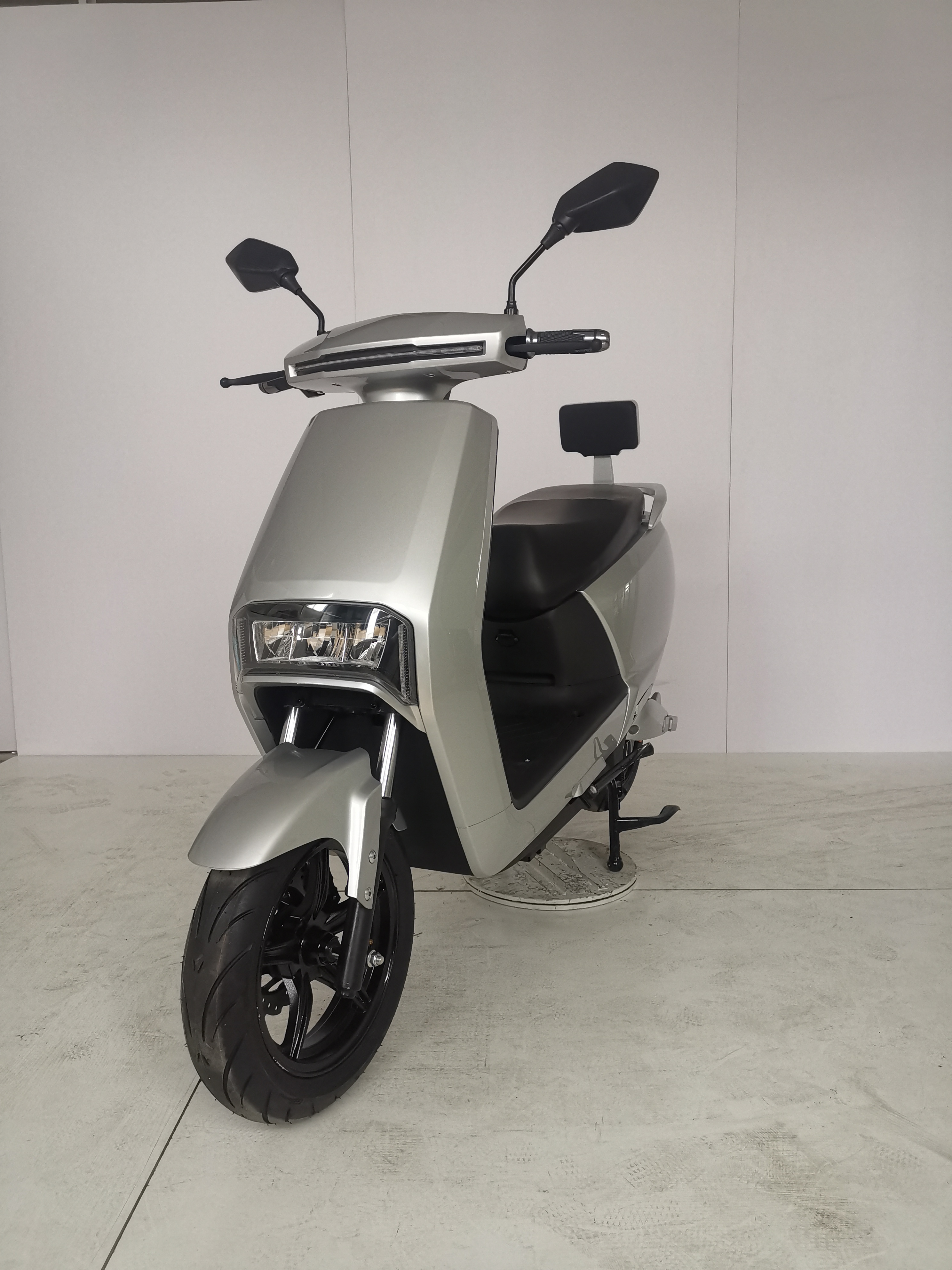 Chinese supplier Motorcycle Electric Popular Wholesales Price 2000W Powered scooters