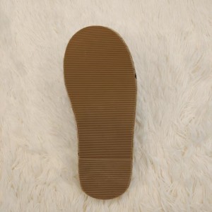 Ladies cold cemented indoor slippers fashionable and classic