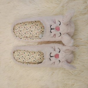 Ladies indoor slippers stitch turndown style fashionable and cute