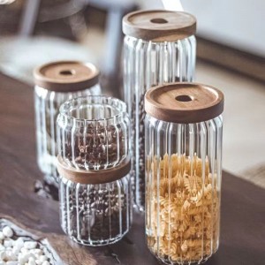 High borosilicate Glass air tight glass storage jar with bamboo lid