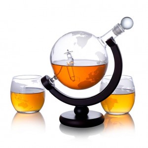 Earth shaped wine bottle small airplane whiskey decanter