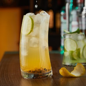 Restaurant Striped Glass Cup Crescent Soda Drink Cups Sparkling Fruit Juice Cocktail Glasses