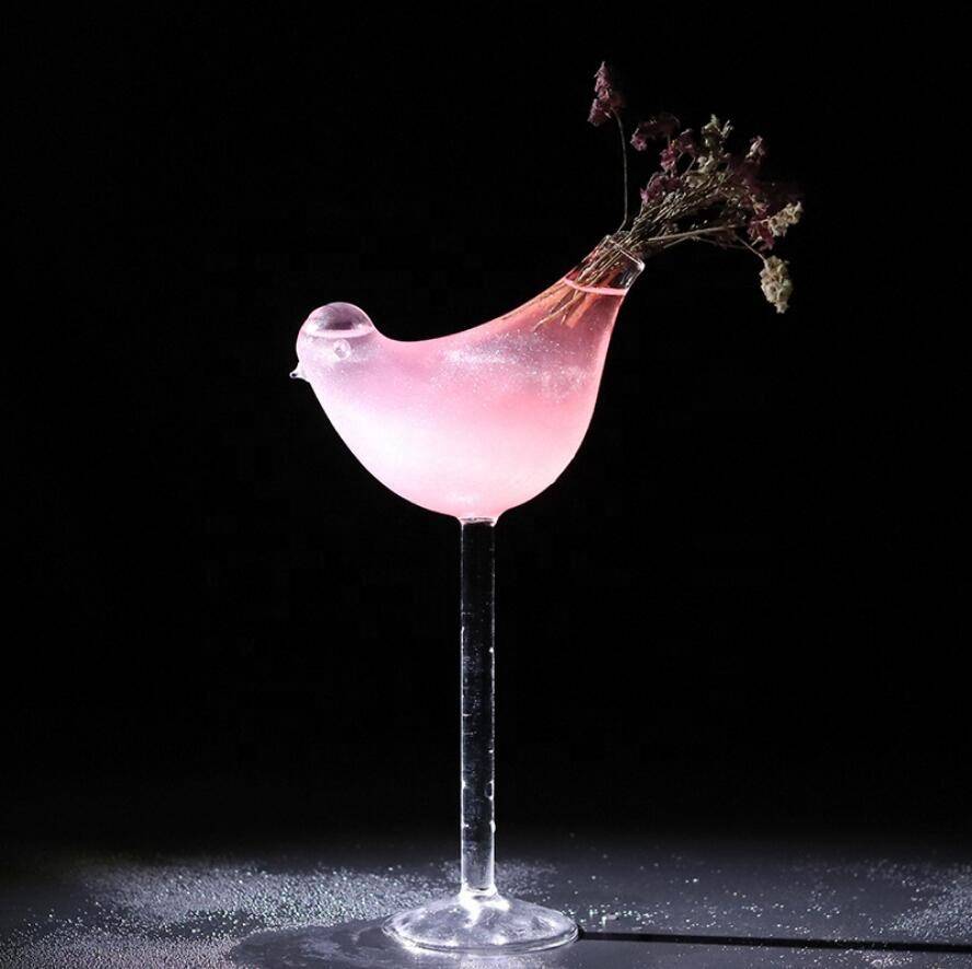 Novelty Champagne Goblet Glass 150ml Handmade Borosilicate Fancy Straw Bird Cocktail Glass Cup