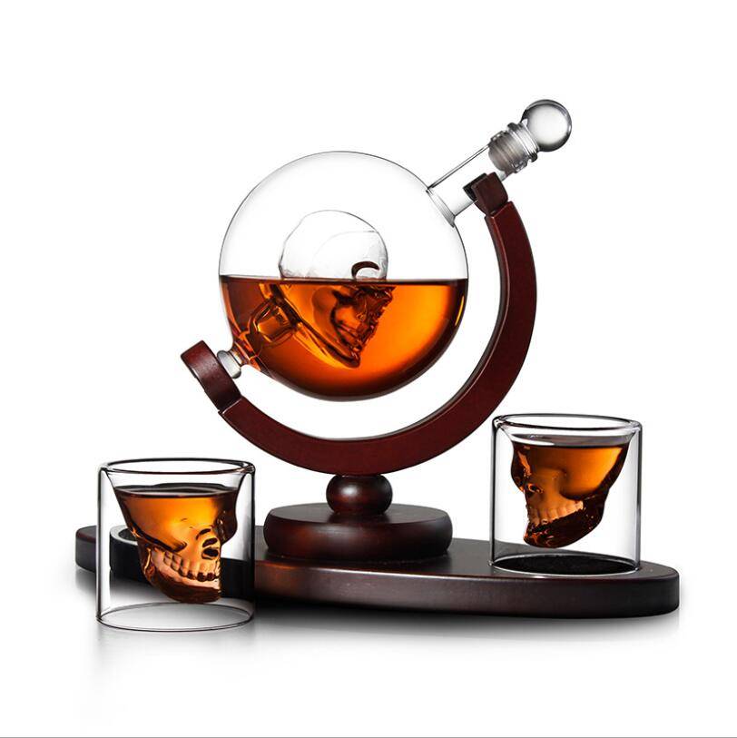 850ml Skull Shape Wine Liquor Bottle Skull Whiskey Globe Wine Decanter Set with Wooden Base