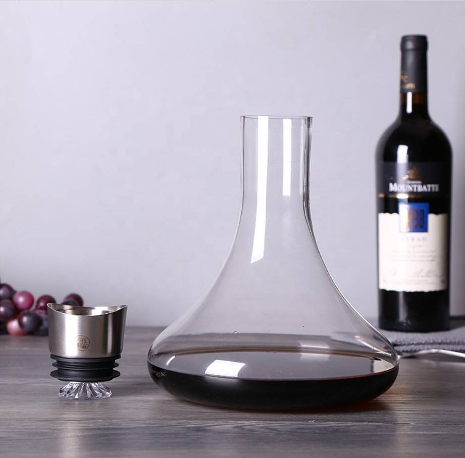 Lead-Free Hand Blown Crystal Glass Wine Decanter with red wine glasses