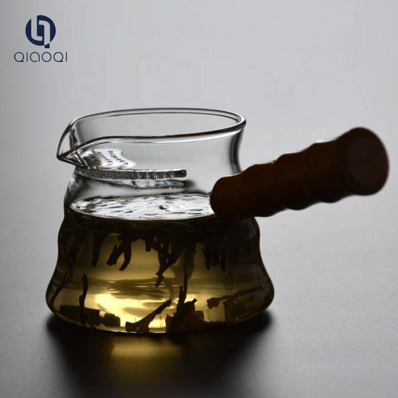 Low price for Blown Glass Decanter - crystal glass fair mug with long wood handle – Qiaoqi