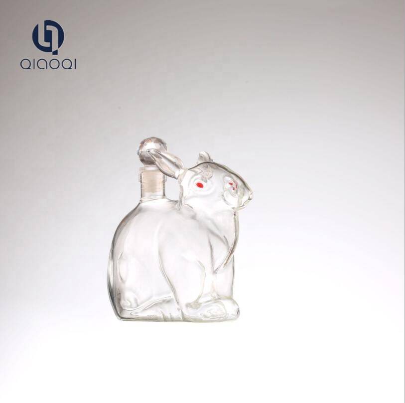 Creative sitting rabbit shape glass craft bottle for wine