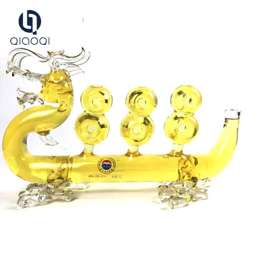 High quality Chinese Dragon shape glass wine bottle