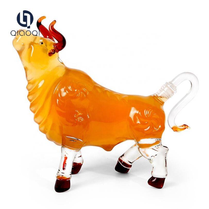 QIAOQI  Handmade bull shape glass craft bottle for white spirits