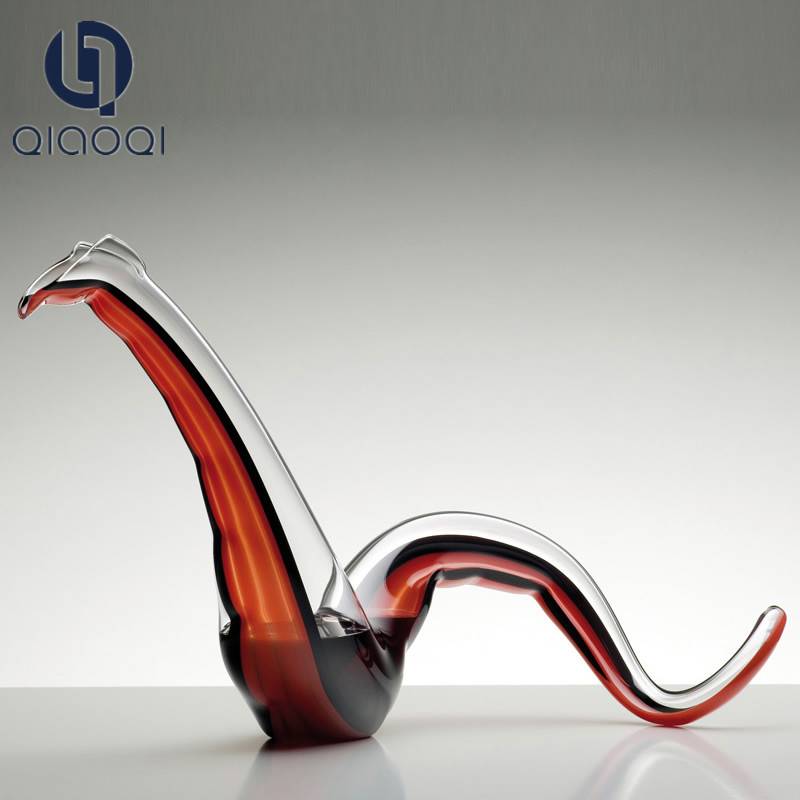 Special design high quality lead free Dragon shape crystal wine decanter with black red line