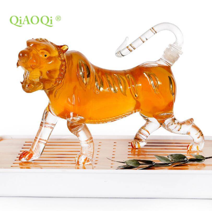 Hot Sale Craft Gift Animal Tiger Shaped Glass Decanter Wine Bottle