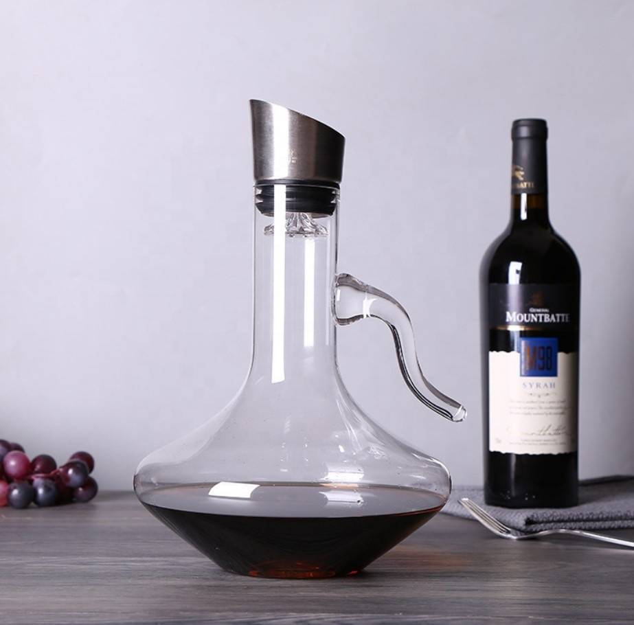 wholesale hot selling hign quality personalised glass wine decanter with handle