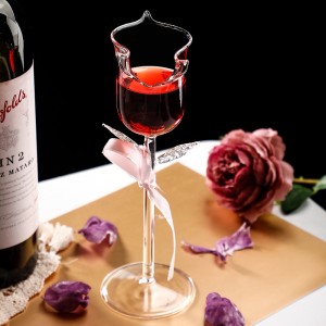 https://cdn.globalso.com/qqglassware/Rose-glass-wine-cup-1-300x300.jpg