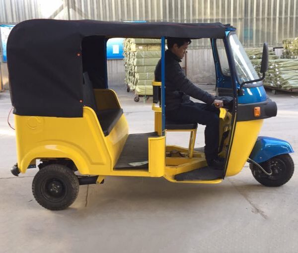 2019 4000w High Speed Battery Powered Motor Rickshaw for 3 Passengers