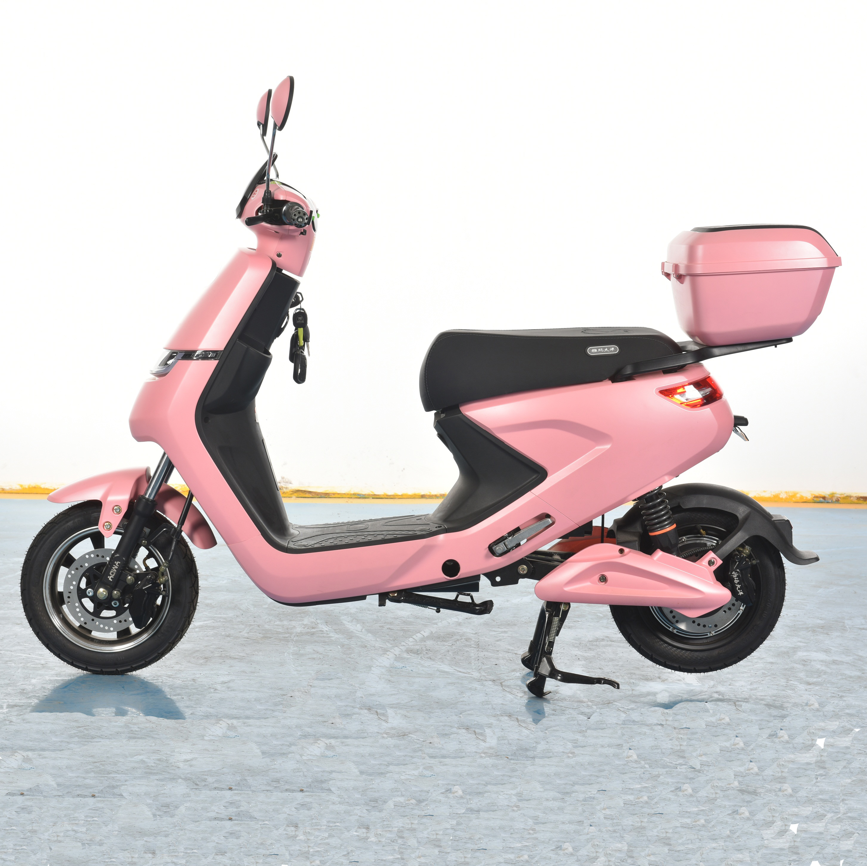 Lady frist electric scooter 450W electric motorcycle for sale