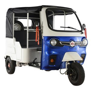 Eco friendly battery auto rickshaw fashional three wheel bajaj tuk tuk rickshaw Best quality mahindra treo e rickshaw