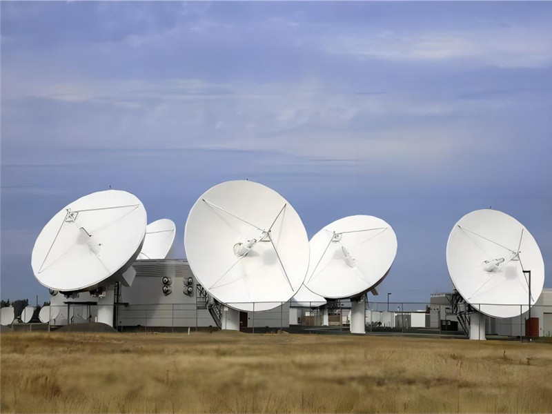 Satellite communication base stations