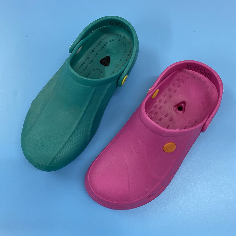 China Best Traveling Slipper Manufacturers Suppliers - Safety Chef Nurse Shoes Ql-AQ Functional Safe  – Qundeli