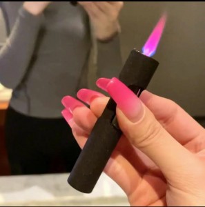 Explosive Gradient Color Metal Windproof Red Flame Lighter Creative Gift Lighter Wholesale