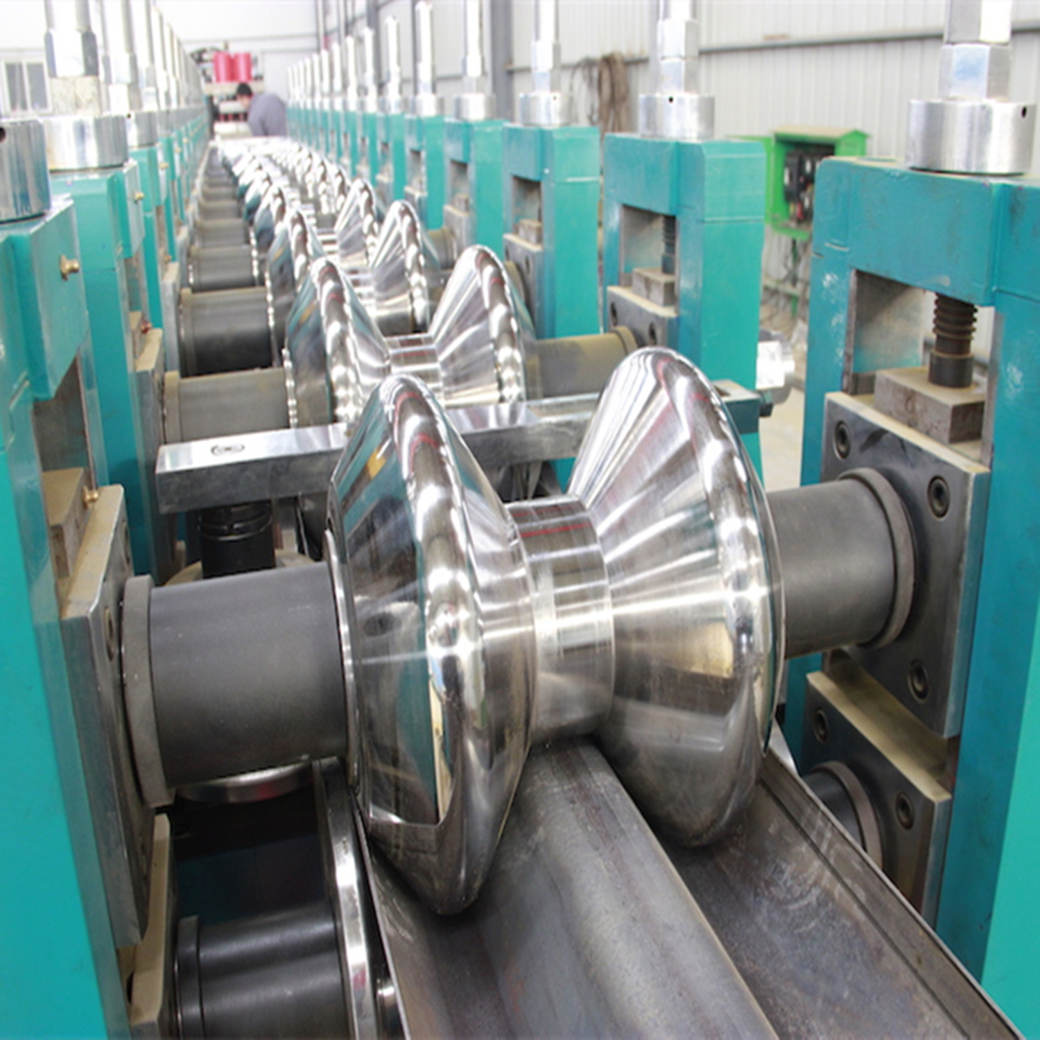 What is highway guardrail roll forming machine?