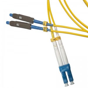 Wholesale ODM China LC/Upc-FC/Upc Patch Cord 3.0mm PVC/Yellow Sm Dx Fiber Optic Cable