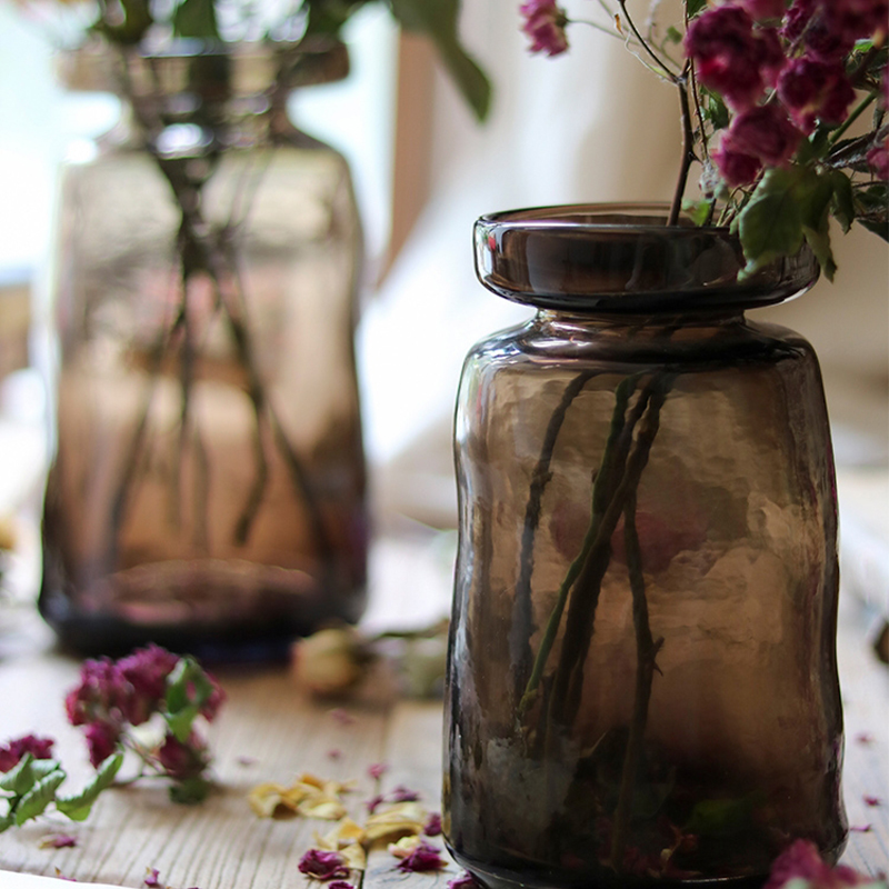 Why a glass vase is very important for your home