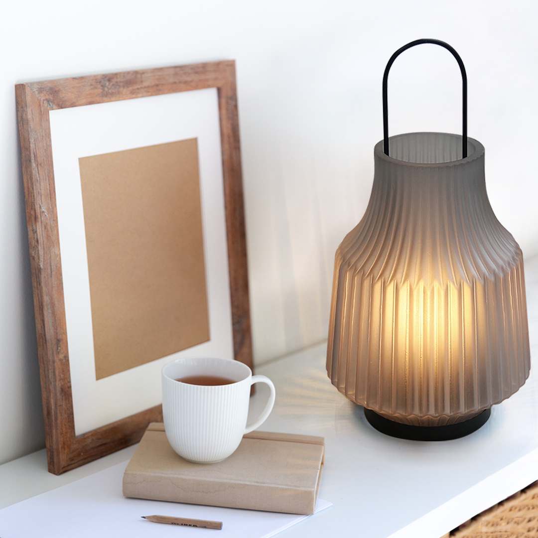 How to find a good table lamp supplier