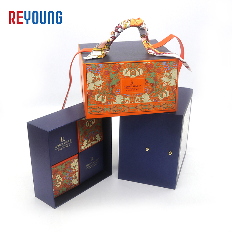 Wholesale Custom Logo Luxury Lid And Base Gift Cardboard Box With Ribbon
