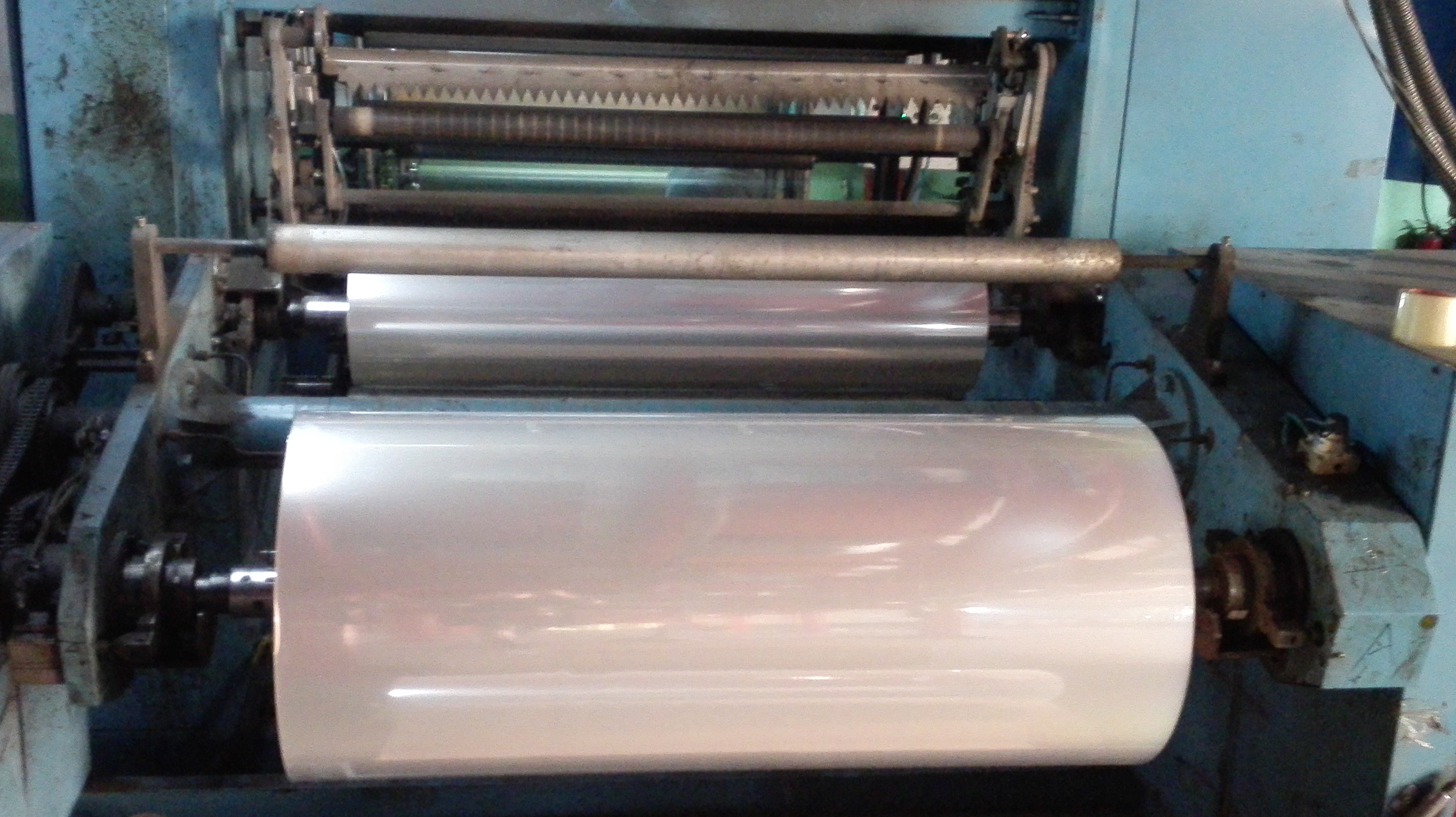 OEM/ODM China Thickness Of Plastic Wrap - Transparent BOPP jumbo roll tape adhesive 1280mm – Runhu